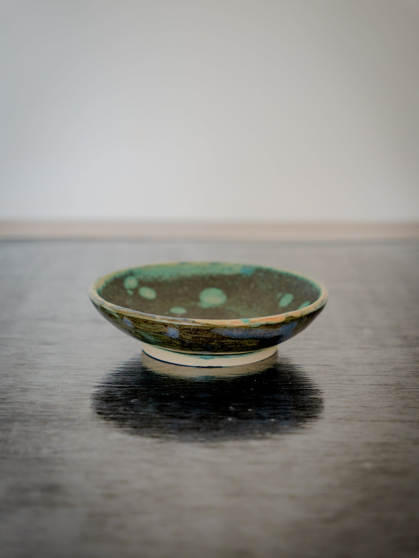 A quiet balance between earth and glaze