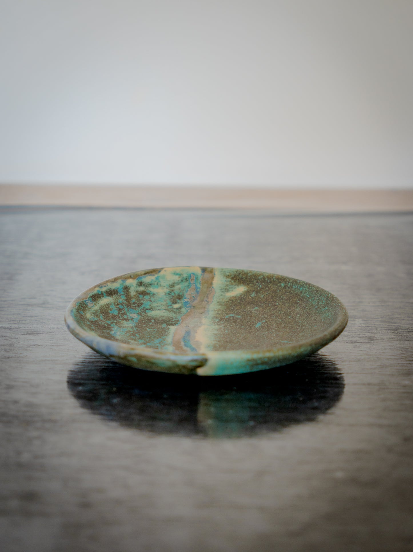 A quiet balance between earth and glaze